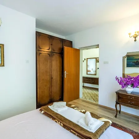 Apartamento Gorgeous In With Kitchen *