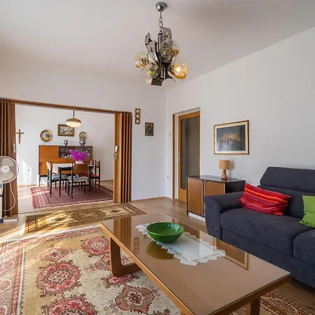 Apartment Gorgeous In With Kitchen Premantura